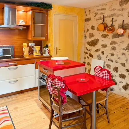 Maison De Village Au Coeur De Holiday home