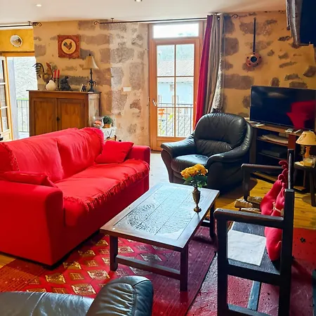 Casa de Férias Maison De Village Au Coeur De *