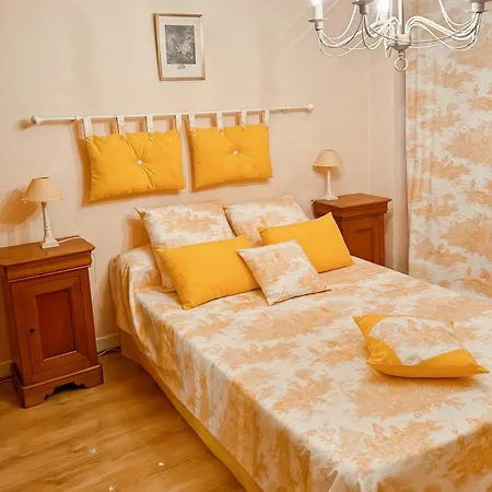 Maison De Village Au Coeur De Holiday home Laroquebrou