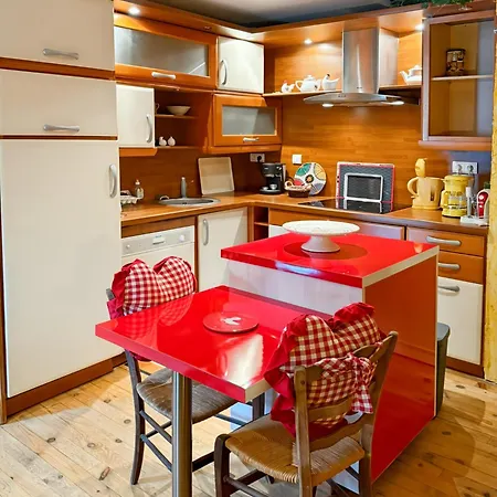 Maison De Village Au Coeur De *